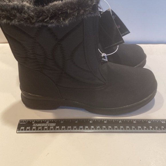 NWT Athletech Black Cold Weather Protection Winter Boots - Picture 3 of 9